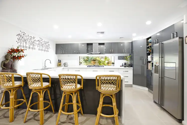 28 Lakeview Drive, Cranebrook NSW 2749