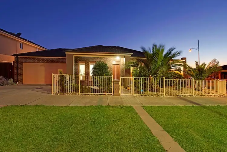 13 Canterbury Grove, Epping VIC 3076