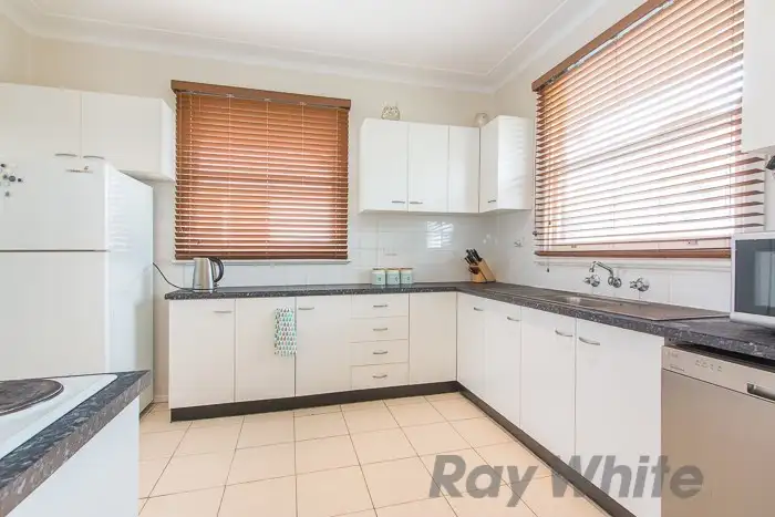 Sixth view of Homely house listing, 2 Wendy Street, Cardiff NSW 2285