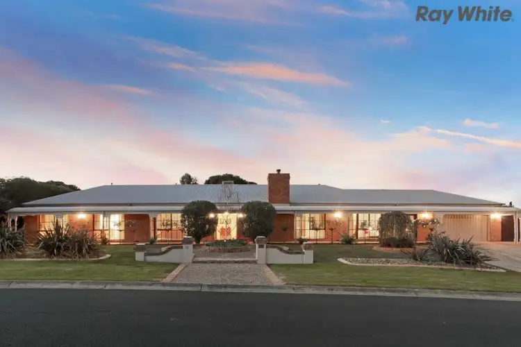 15 Gooch Close, Sydenham VIC 3037