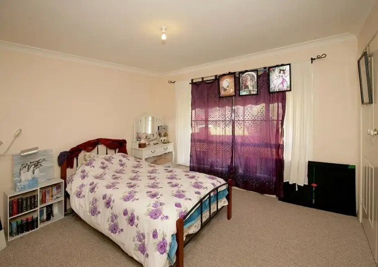 Fifth view of Homely unit listing, 2/2 Honeysuckle Place, Lake Albert NSW 2650