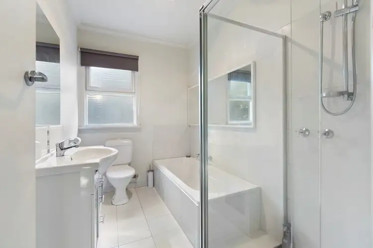 Fifth view of Homely house listing, 6 Arabil Street, Frankston VIC 3199