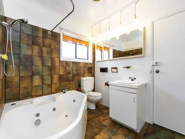 Sixth view of Homely house listing, 18 Golf Links Crescent, Dingley Village VIC 3172