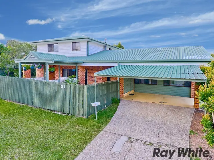 11 Dinterra Avenue, Ferny Hills QLD 4055