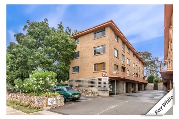 Main view of Homely unit listing, 1/70 Uriarra, Queanbeyan NSW 2620