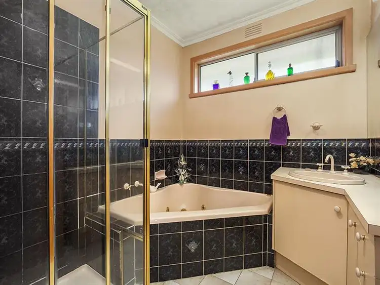 Seventh view of Homely house listing, 21 Curnola Court, Doncaster VIC 3108
