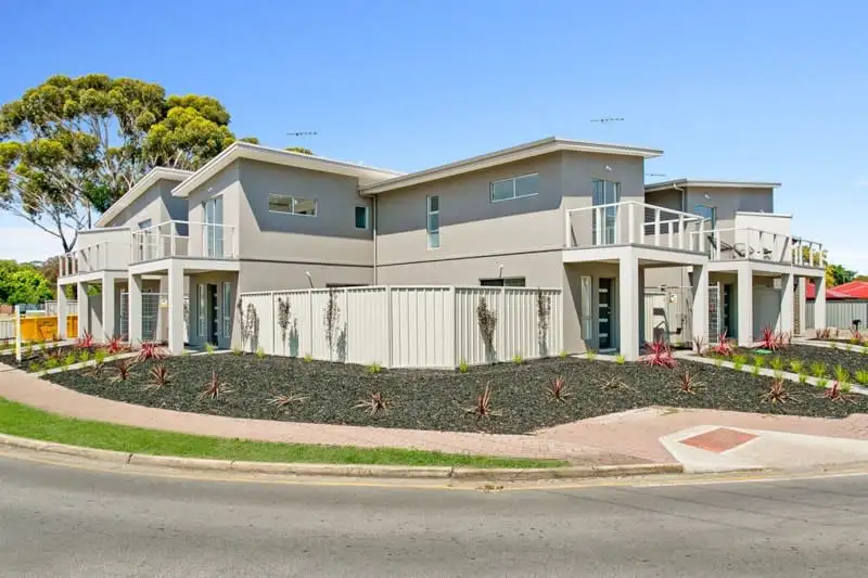 Main view of Homely townhouse listing, 3/58 Conington Crescent, Morphett Vale SA 5162