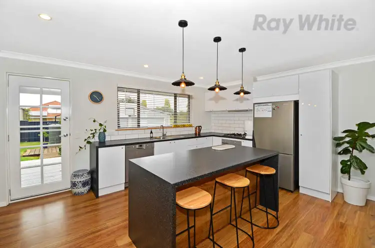 24 Bohemia Road, Yakamia WA 6330