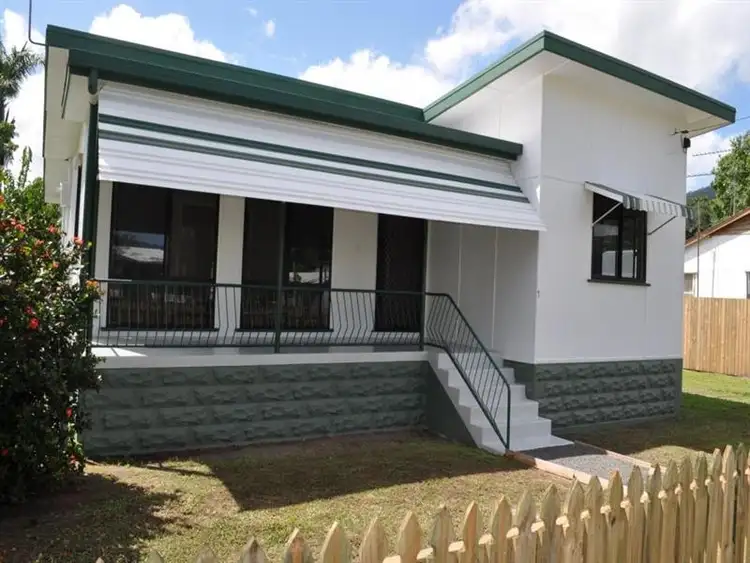 7 Peoples Street, Finch Hatton QLD 4756