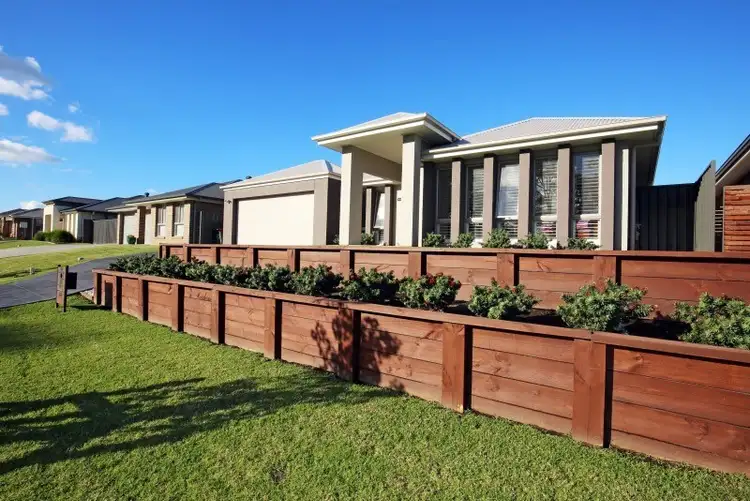 33 Bowerbird Street, South Nowra NSW 2541