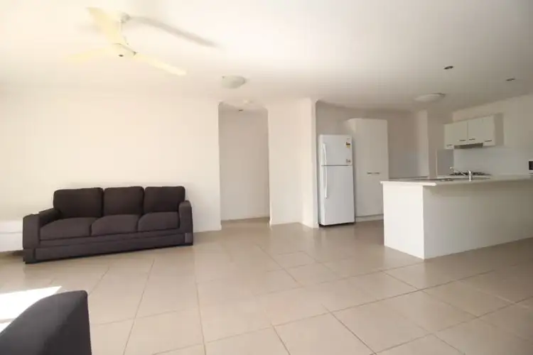 Sixth view of Homely house listing, 2/40 Lakeside Drive, Emerald QLD 4720