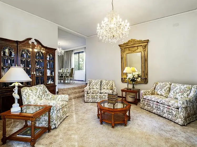 Second view of Homely house listing, 2 Jindalee Court, Bulleen VIC 3105