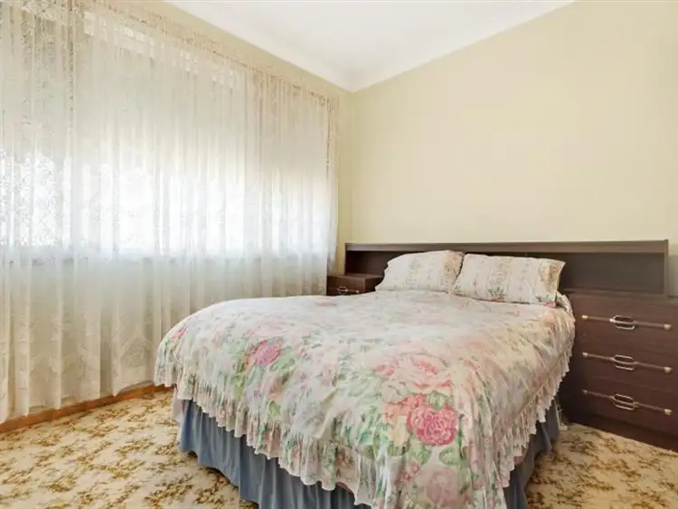 Fifth view of Homely house listing, 4 Middleton Drive, East Maitland NSW 2323
