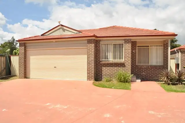 1/2 Literature Place, Blackett NSW 2770