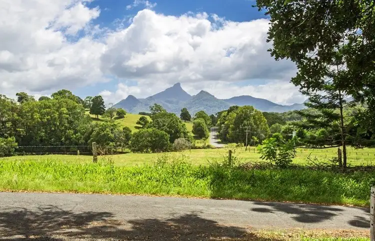 3 Hazelbrook Road, Uki NSW 2484