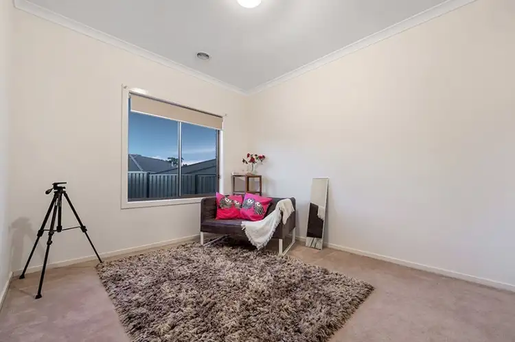 Sixth view of Homely house listing, 4 Iron Bridge Road, Craigieburn VIC 3064