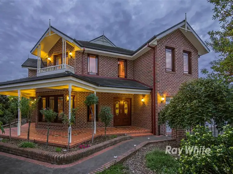 8 Windsor Drive, Lysterfield VIC 3156
