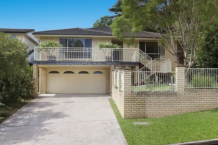 5 Tania Drive, Point Clare NSW 2250