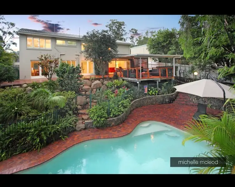 275 Chapel Hill Road, Chapel Hill QLD 4069