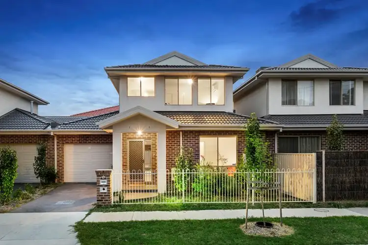 17 Hilltop Avenue, Clayton VIC 3168