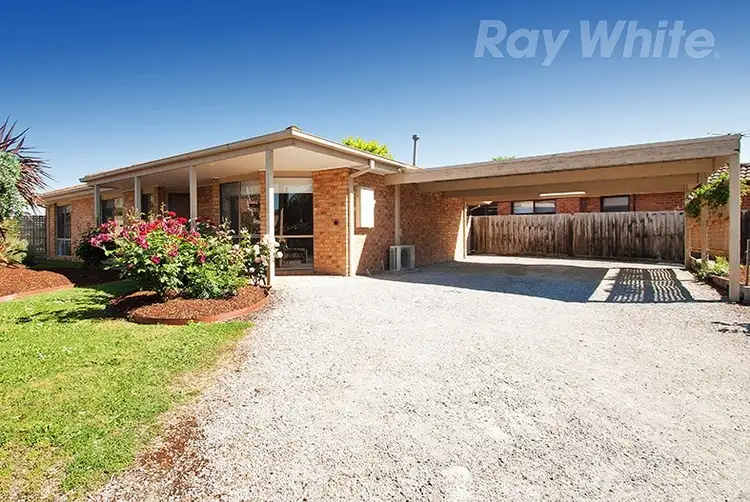 13 WILDWOOD Walk, Croydon South VIC 3136