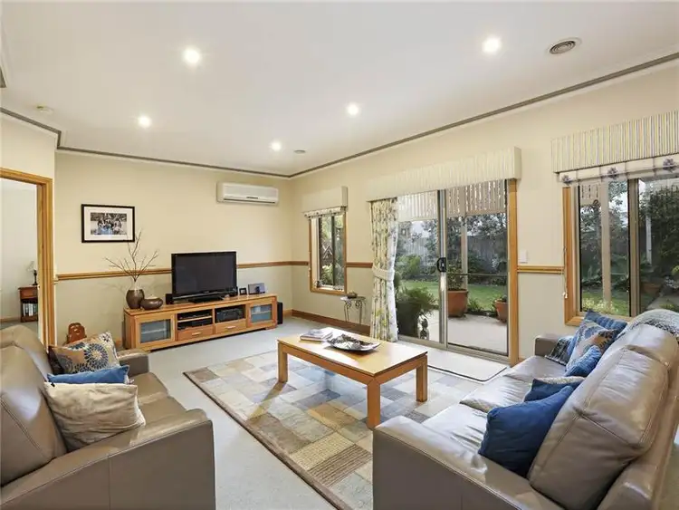 16 Looker Street, Lara VIC 3212
