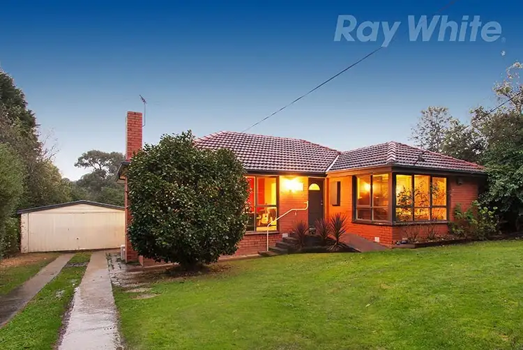15 GARDENIA Street, Croydon South VIC 3136