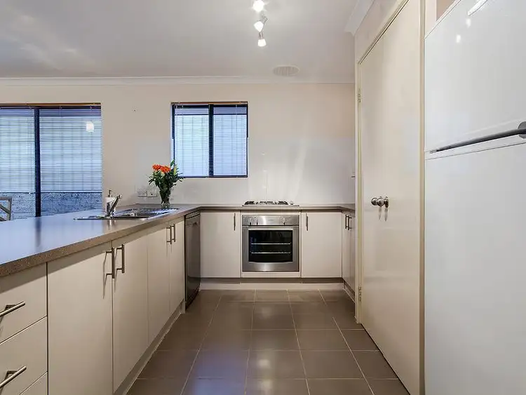 Fifth view of Homely house listing, 6 Borthwick Place, Orelia WA 6167