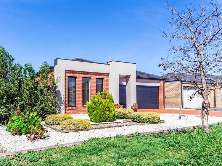 Second view of Homely house listing, 21 Barmera Way, Truganina VIC 3029