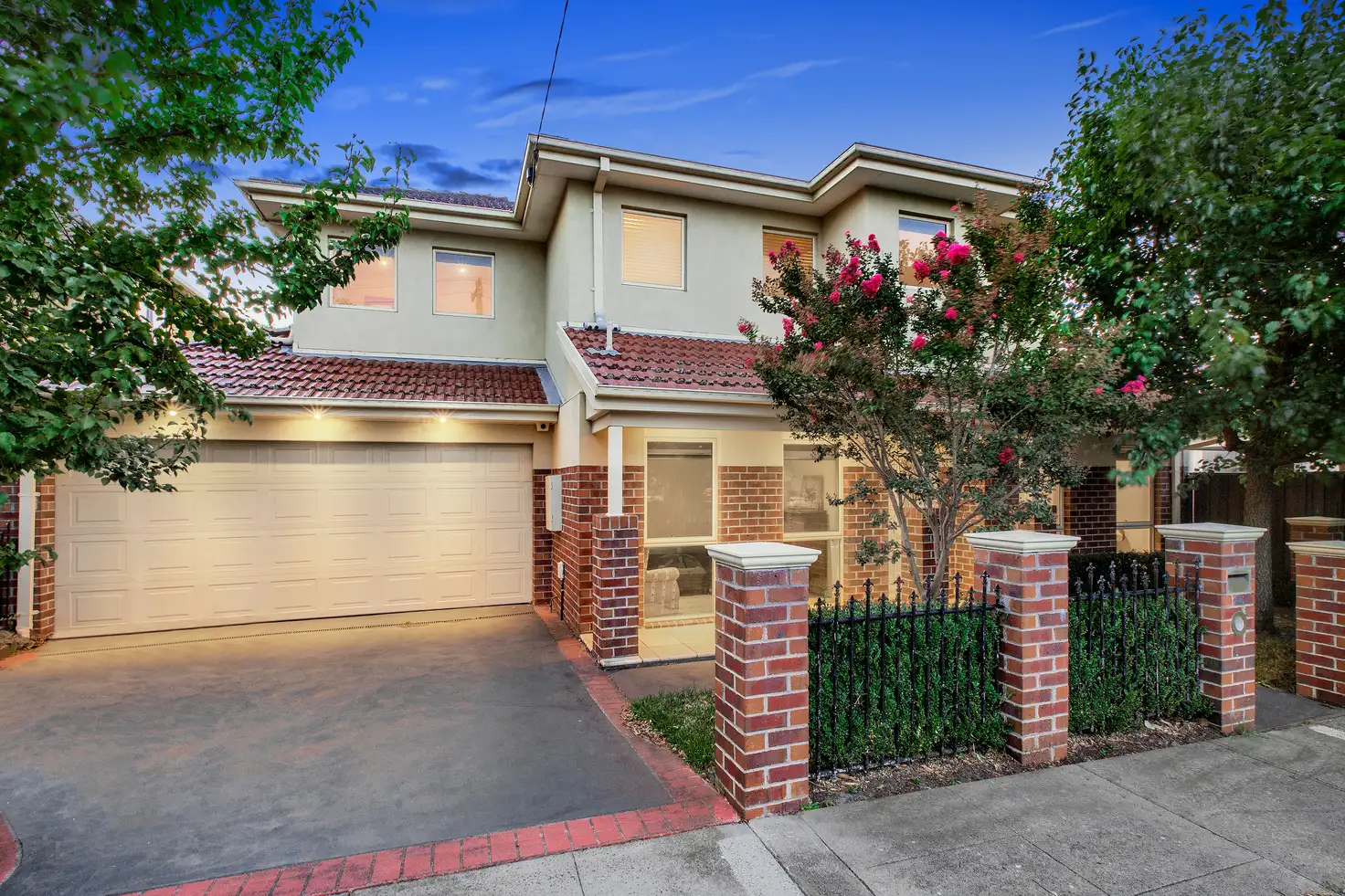 Main view of Homely townhouse listing, 2/26 Dallas Avenue, Hughesdale VIC 3166