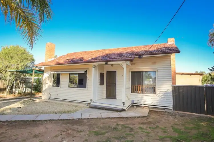 7 Westcliffs Crescent, Red Cliffs VIC 3496