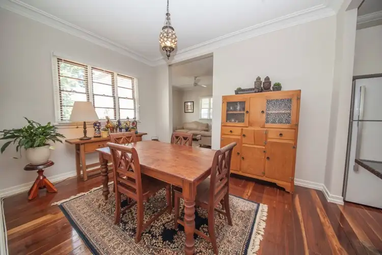 30 George Street, Silkstone QLD 4304