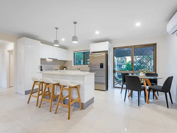 16 Rothon Drive, Rochedale South QLD 4123