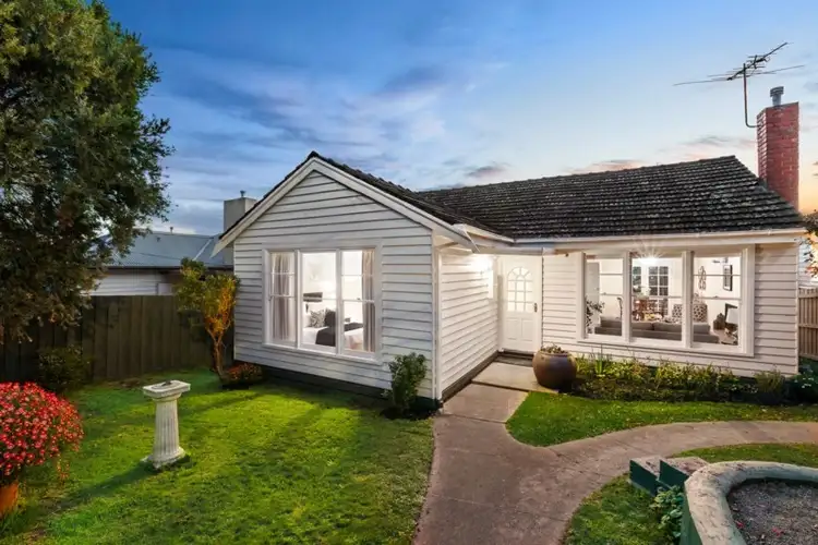 8 Howden Street, Oakleigh East VIC 3166