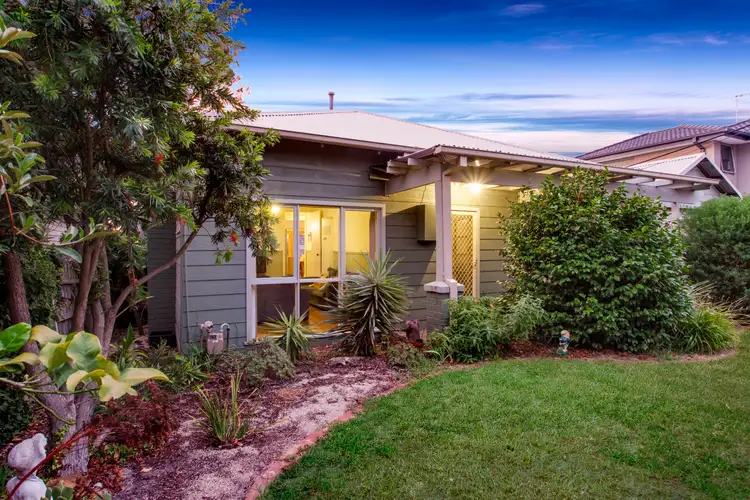 2 Balcombe Street, Frankston VIC 3199