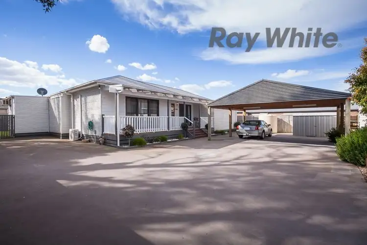 2/32 Eramosa Road East, Somerville VIC 3912