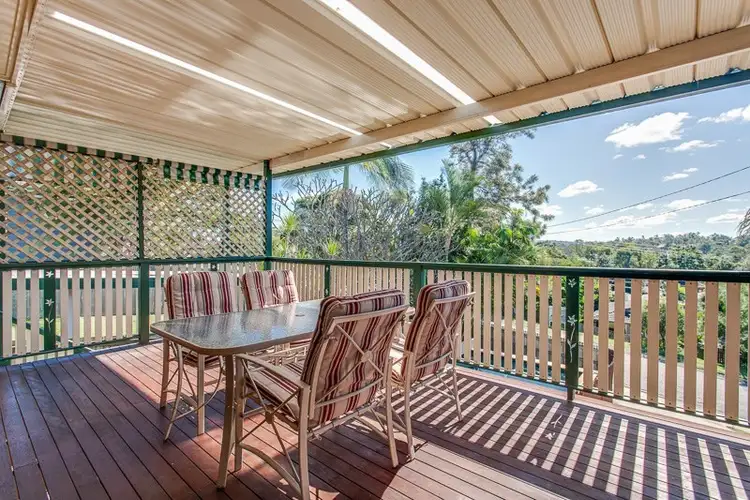 21 Carlyle Street, Seventeen Mile Rocks QLD 4073