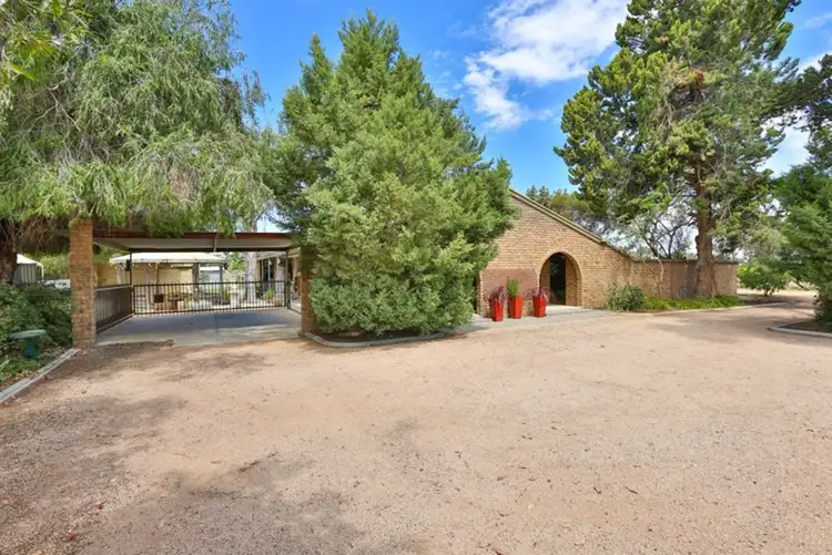 11 Pate Street, Nichols Point VIC 3501