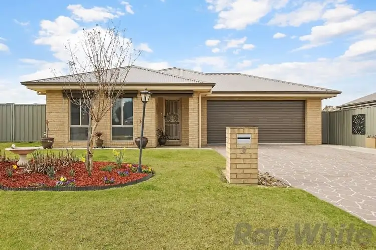 9 Oxford Drive, Thurgoona NSW 2640