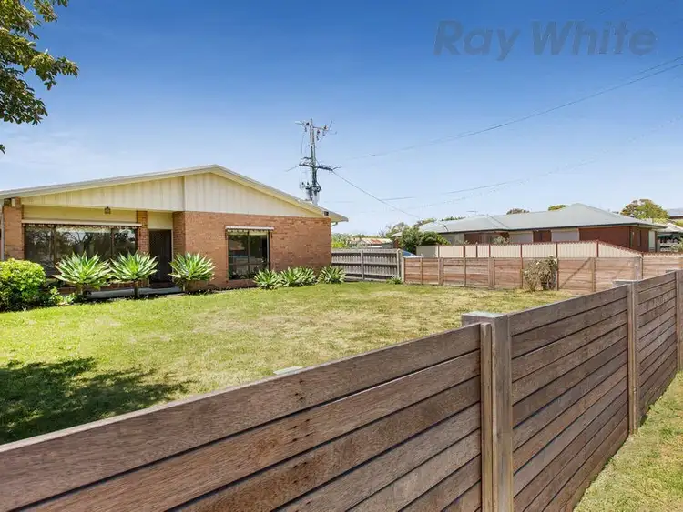 33 Jetty Road, Rosebud VIC 3939