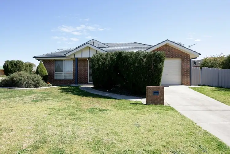 2/17 Nunkeri Street, Glenfield Park NSW 2650