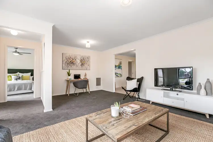 33 Tonelli Crescent, Mill Park VIC 3082