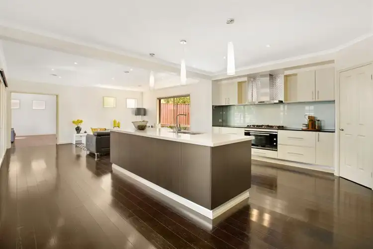 Fifth view of Homely house listing, 10 Scarlet Drive, Bundoora VIC 3083