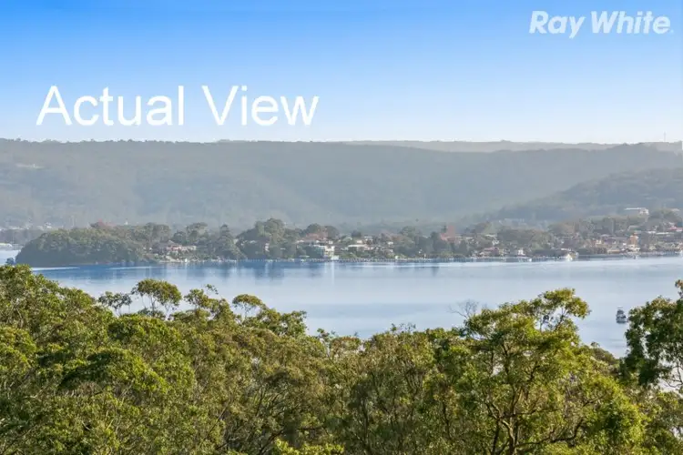 18 Moray Parade, Saratoga NSW 2251