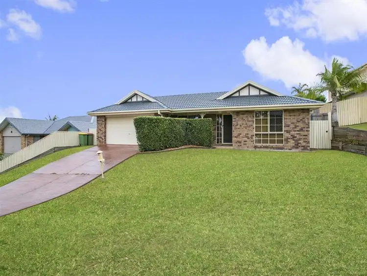 32 Chesterfield Crescent, Wellington Point QLD 4160
