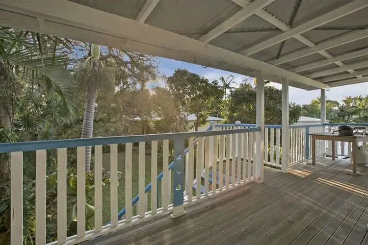 785 Esplanade, Lota QLD 4179