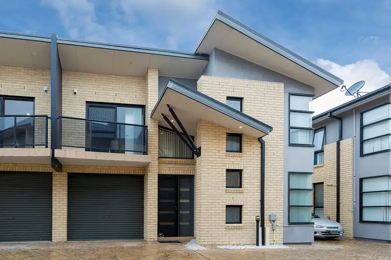 Main view of Homely townhouse listing, 6/21-23 Mclachlan Avenue, Long Jetty NSW 2261
