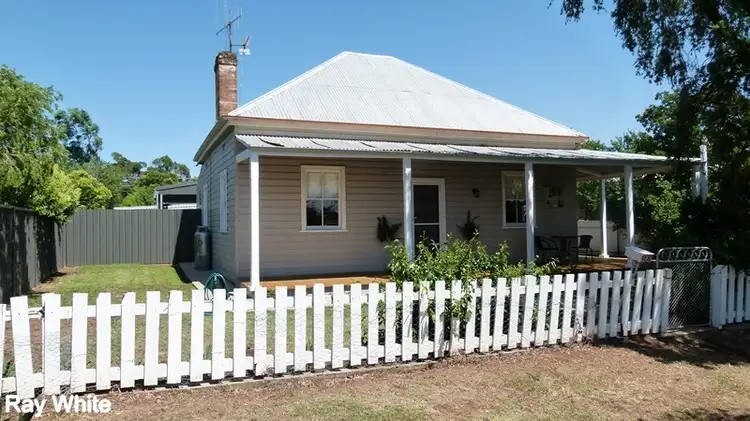 49 Flint Street, Forbes NSW 2871