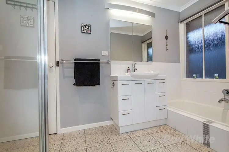 Seventh view of Homely house listing, 5 Rubens Court, Scoresby VIC 3179