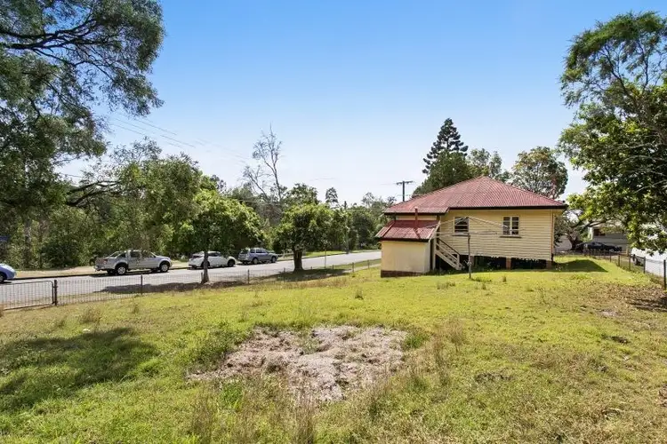 95 Gray Avenue, Corinda QLD 4075